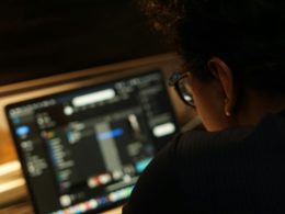 ari kusprawanto kgq525v8iw unsplash